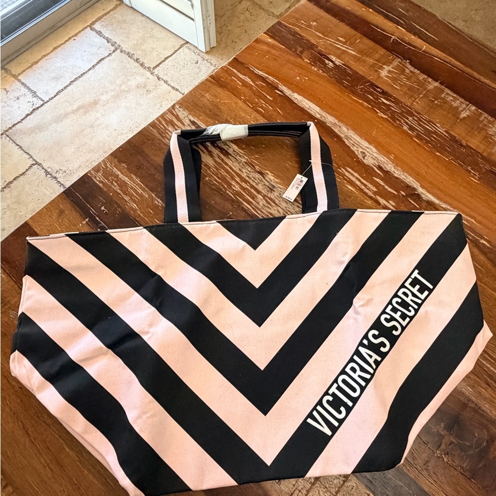 Victoria's Secret Chevron Pink and Black Tote